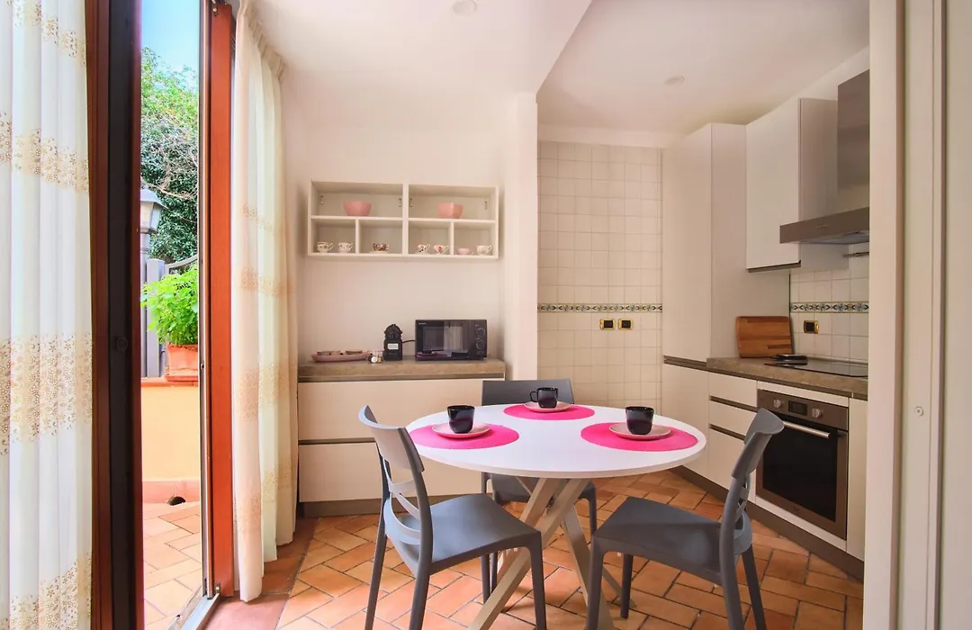 Pink Star Napoli Luxury Apartment-1